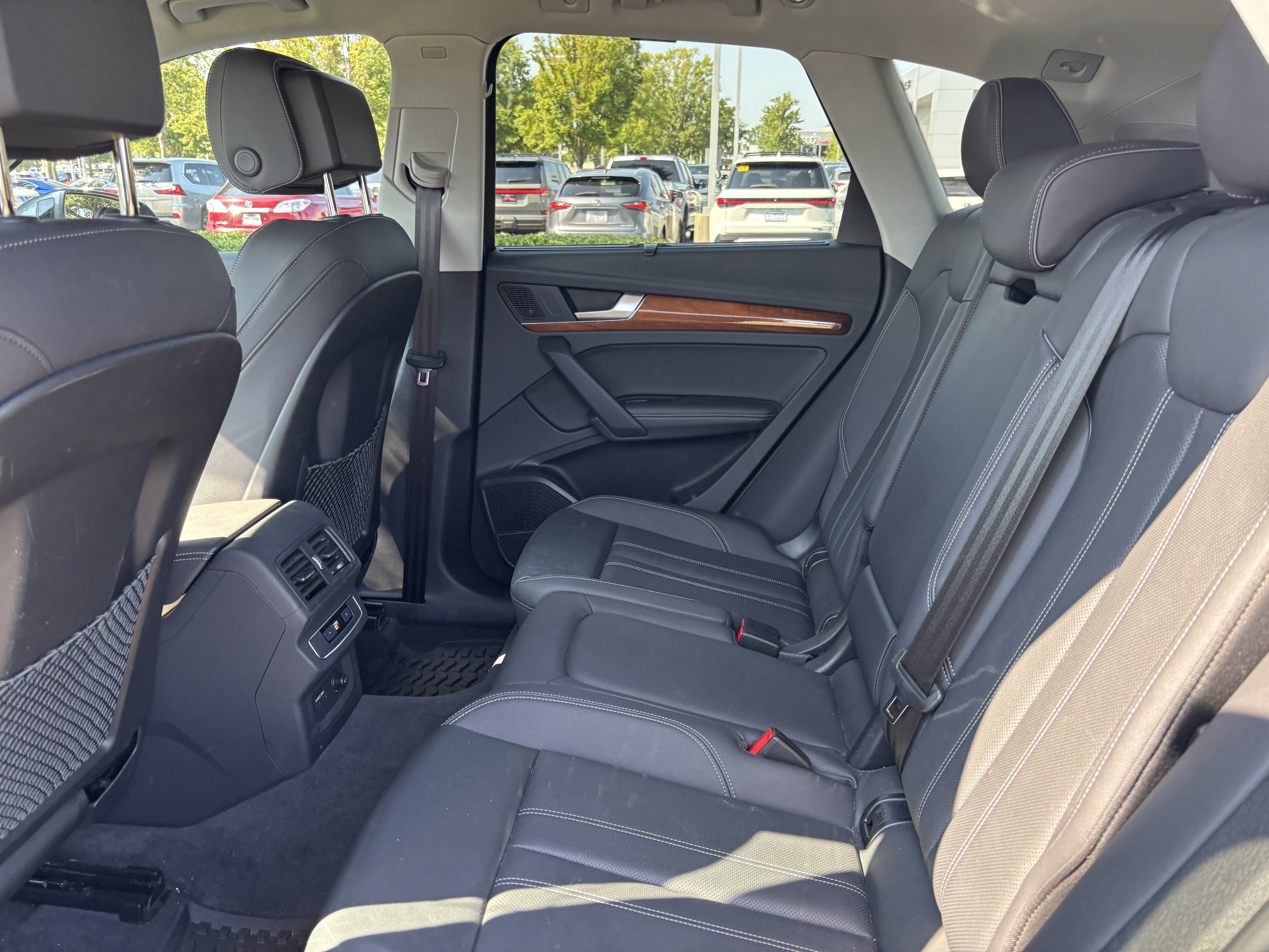 Used 2023 Audi Q5 2.0T Premium Plus w/ Premium Plus Package AWD/4WD image 19