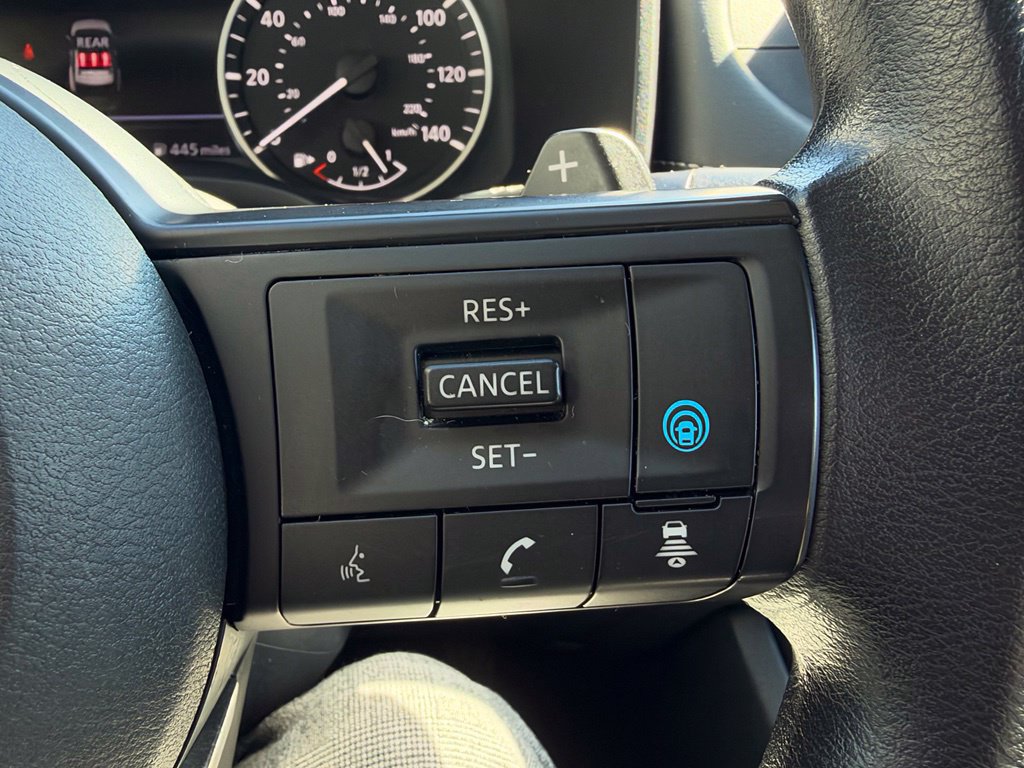 Used 2024 Nissan Rogue SV FWD image 24