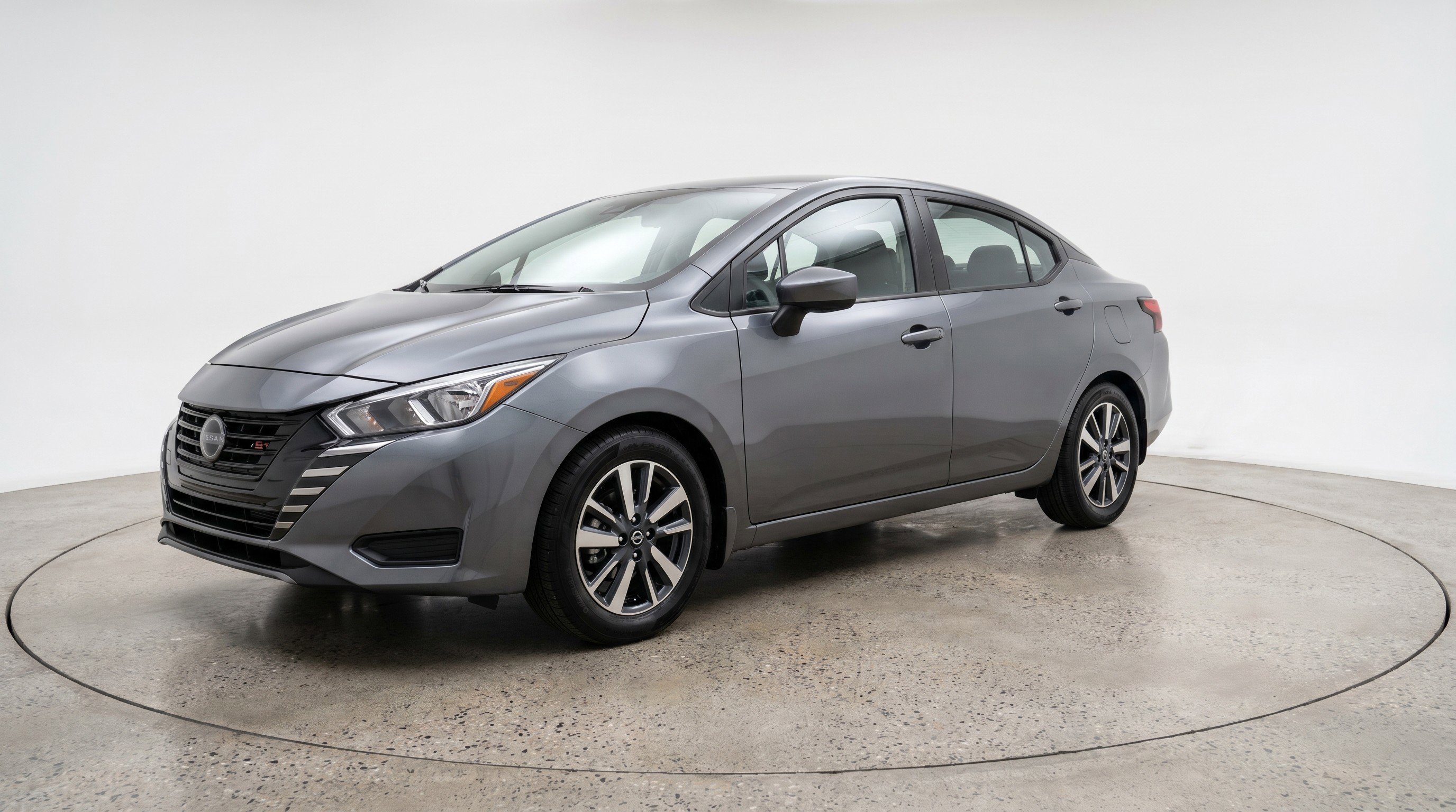 Used 2025 Nissan Versa SV FWD image 3