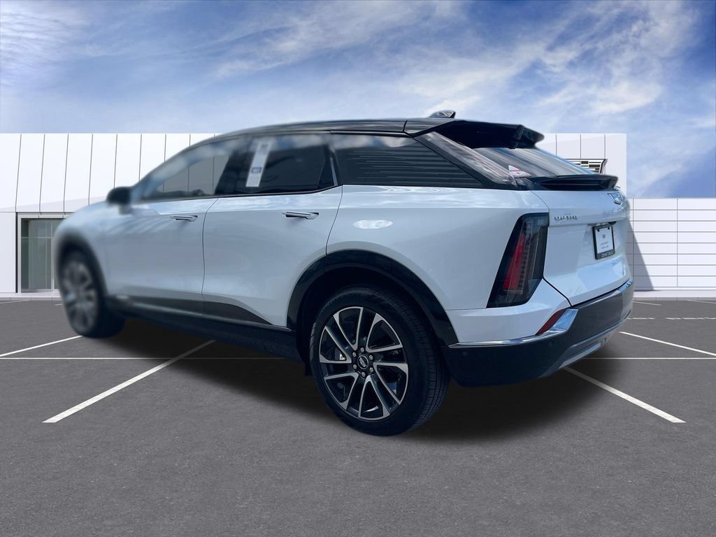 New 2027 Cadillac Optiq Sport w/ LPO, Floor Liner Package AWD/4WD image 6