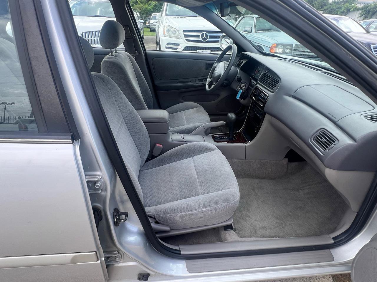 Used 2001 Nissan Altima GXE image 26