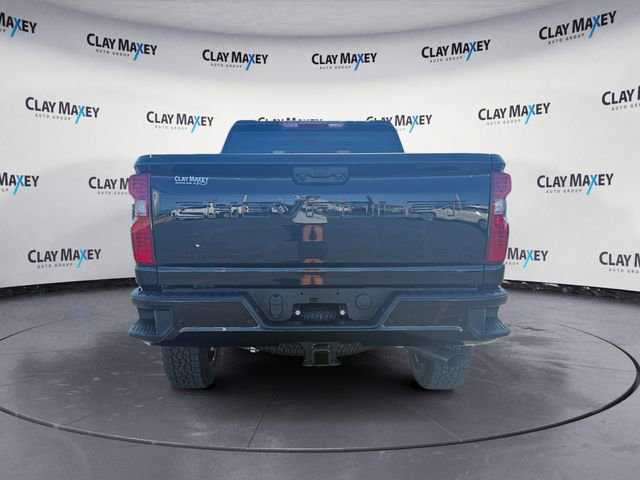Used 2025 Chevrolet Silverado 2500 Custom w/ Custom Value Package image 4