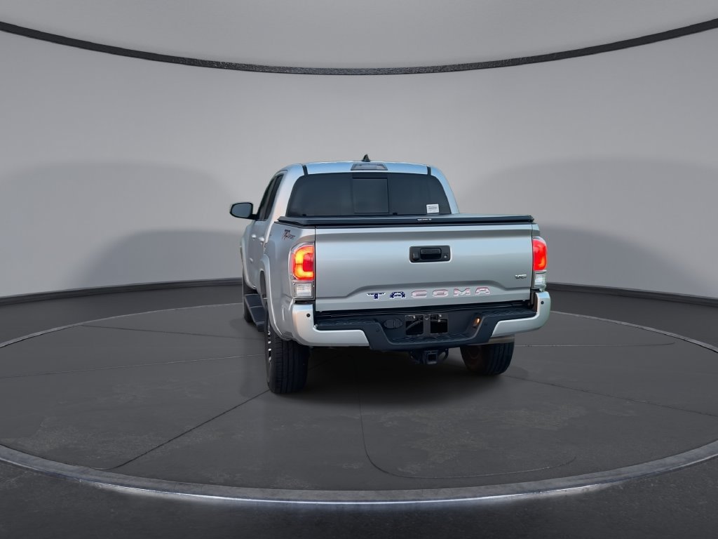 Used 2022 Toyota Tacoma TRD Sport w/ Technology Package RWD image 7
