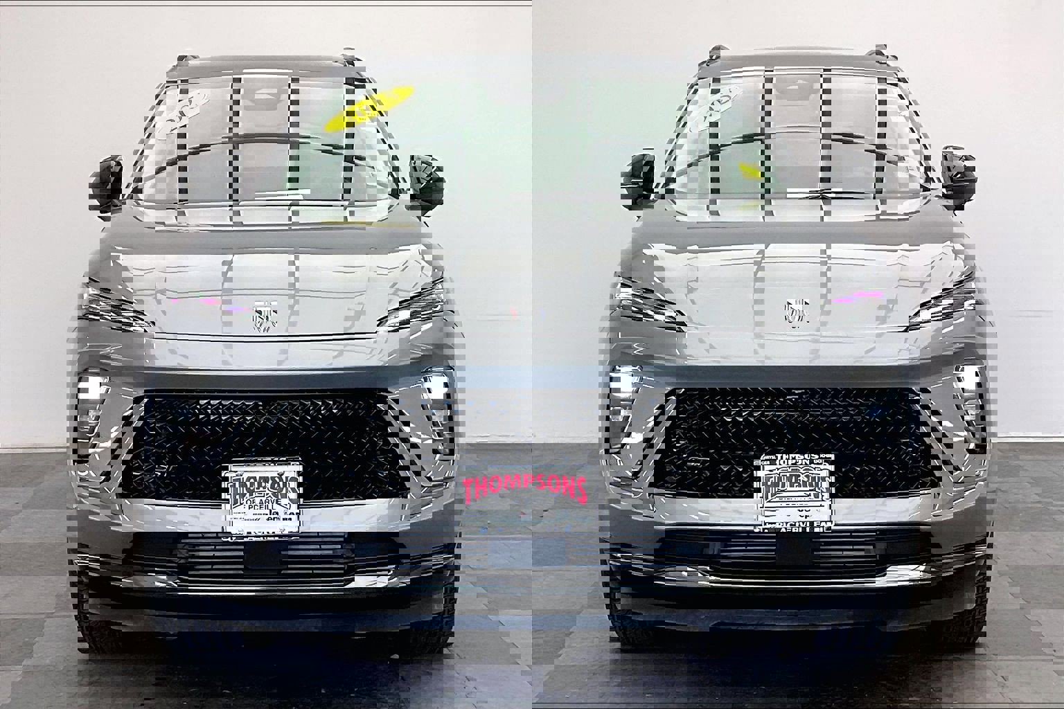 Used 2025 Buick Envision Sport Touring image 2