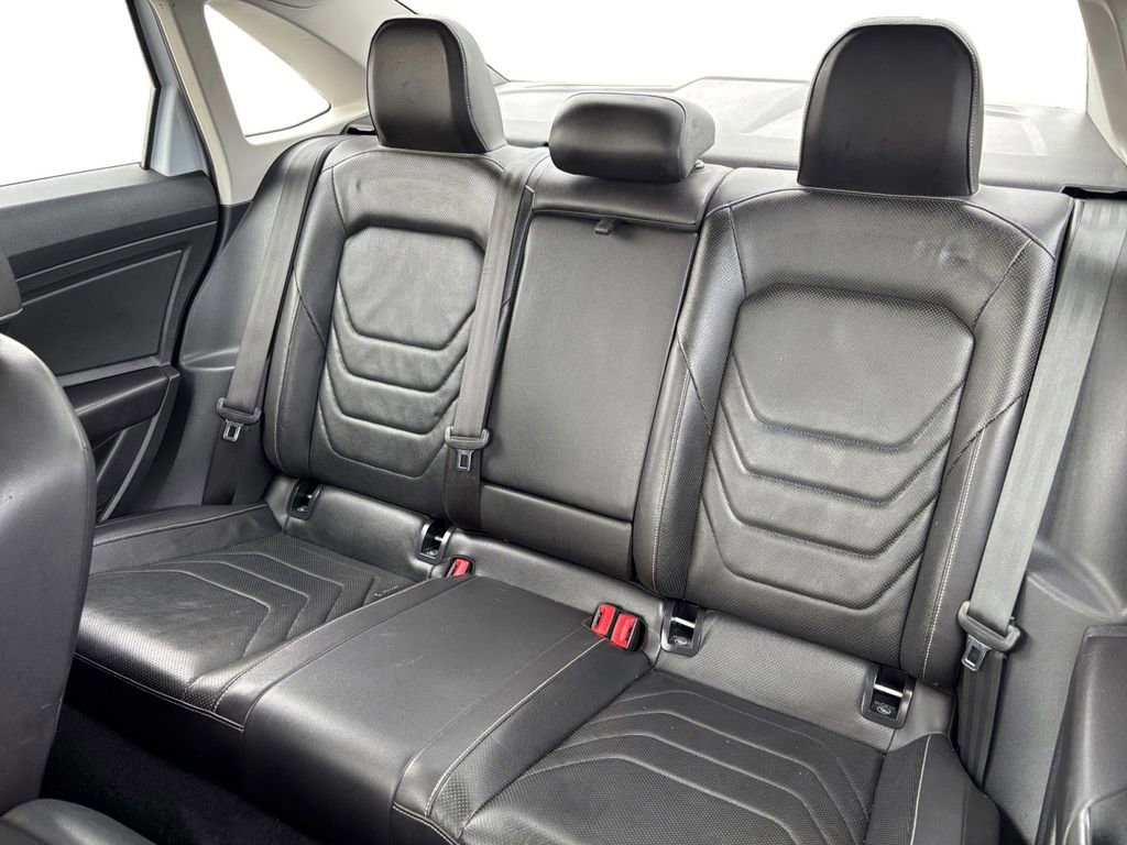 Used 2019 Volkswagen Jetta SEL Premium image 21
