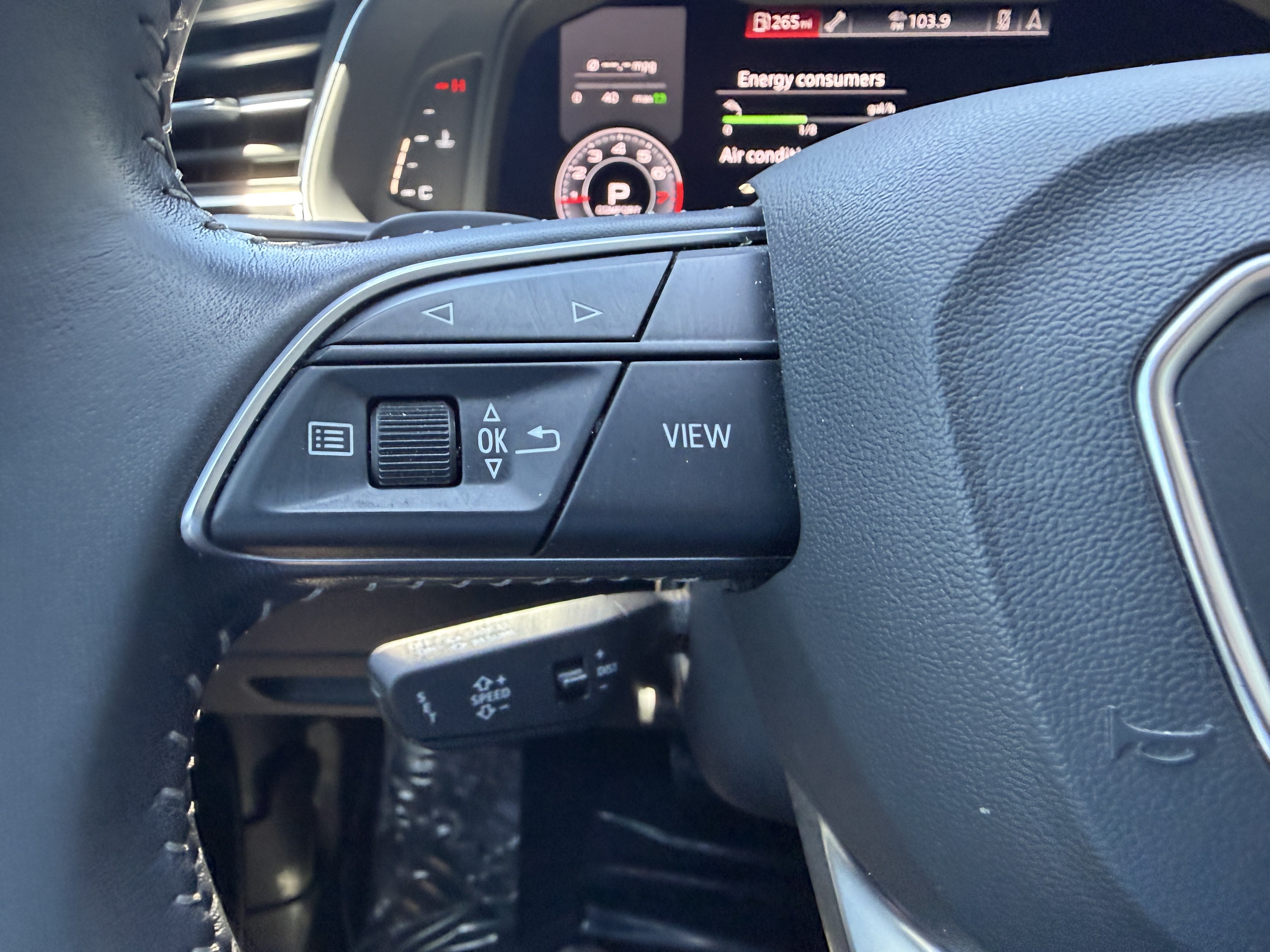 Used 2019 Audi Q8 Premium Plus AWD/4WD image 33