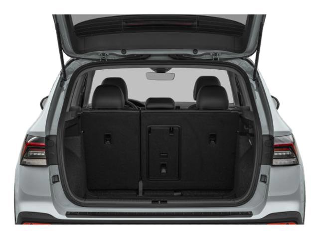 Used 2025 Volkswagen Taos SE image 13