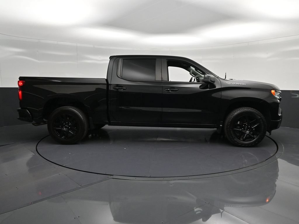Used 2023 Chevrolet Silverado 1500 RST AWD/4WD image 4