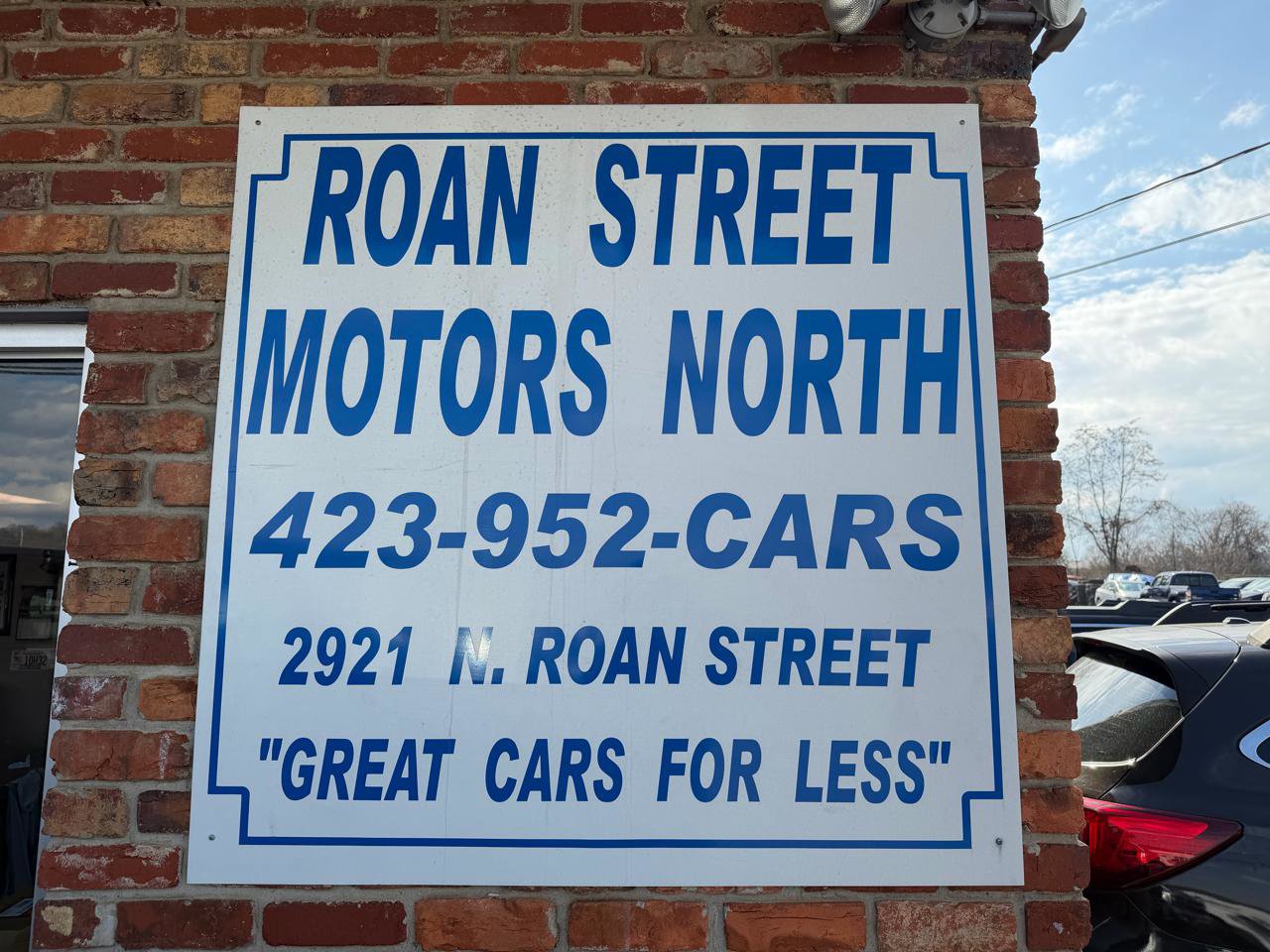 Used 2014 Nissan Titan SV w/ SV Value Truck Package image 26