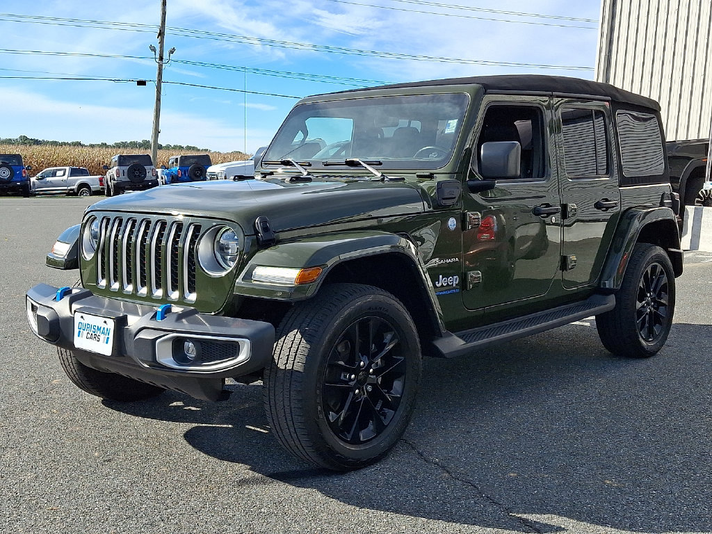 Used 2023 Jeep Wrangler Unlimited Sahara w/ Cold Weather Group AWD/4WD image 3