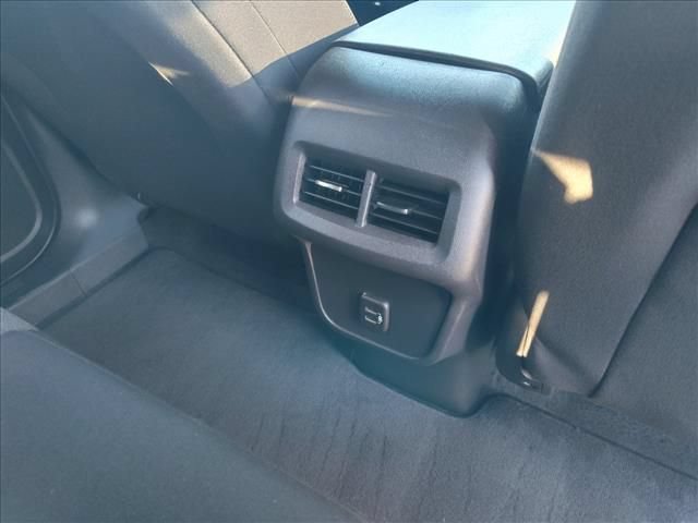 Certified 2024 Chevrolet Equinox LT FWD image 11