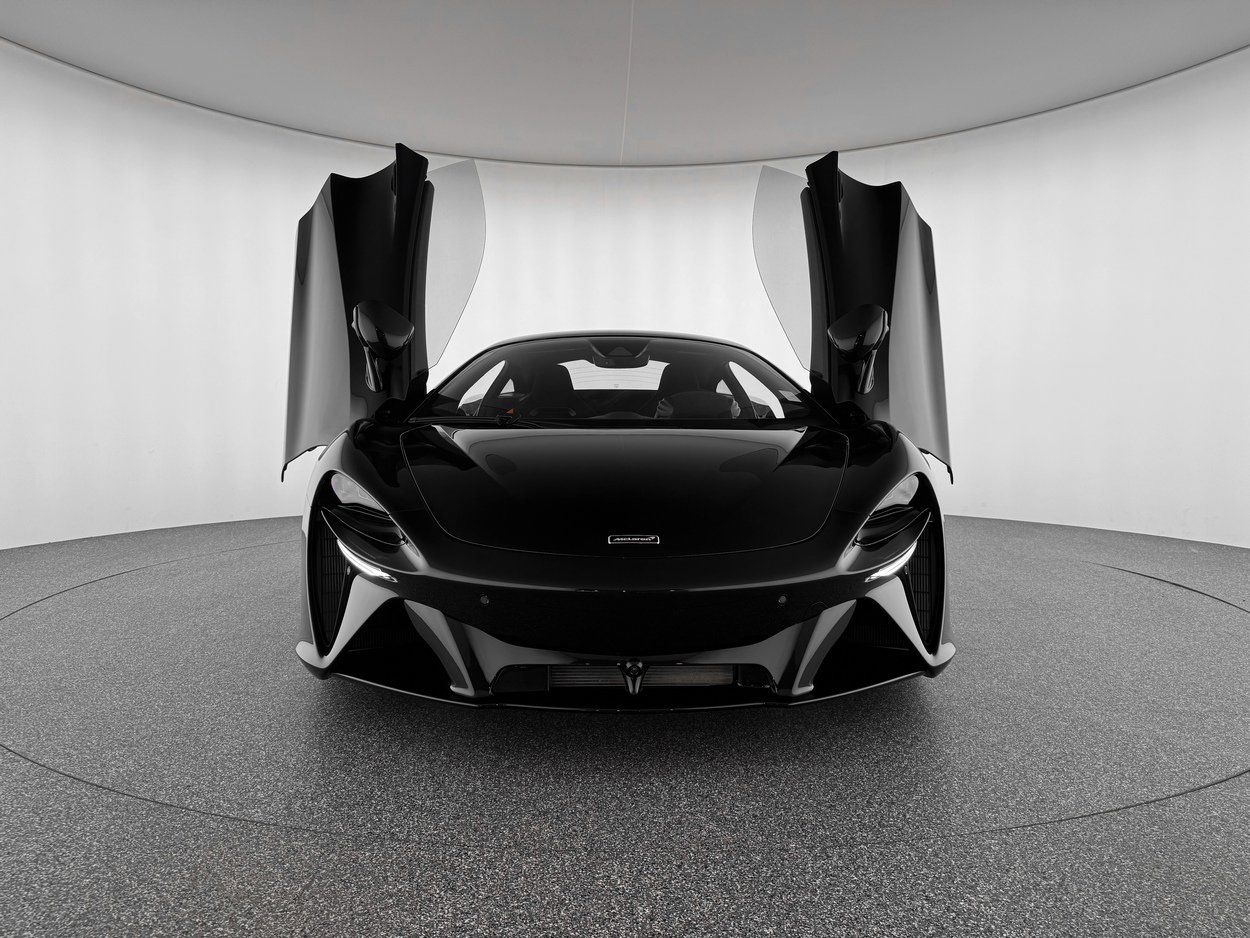 New 2025 McLaren Artura image 9