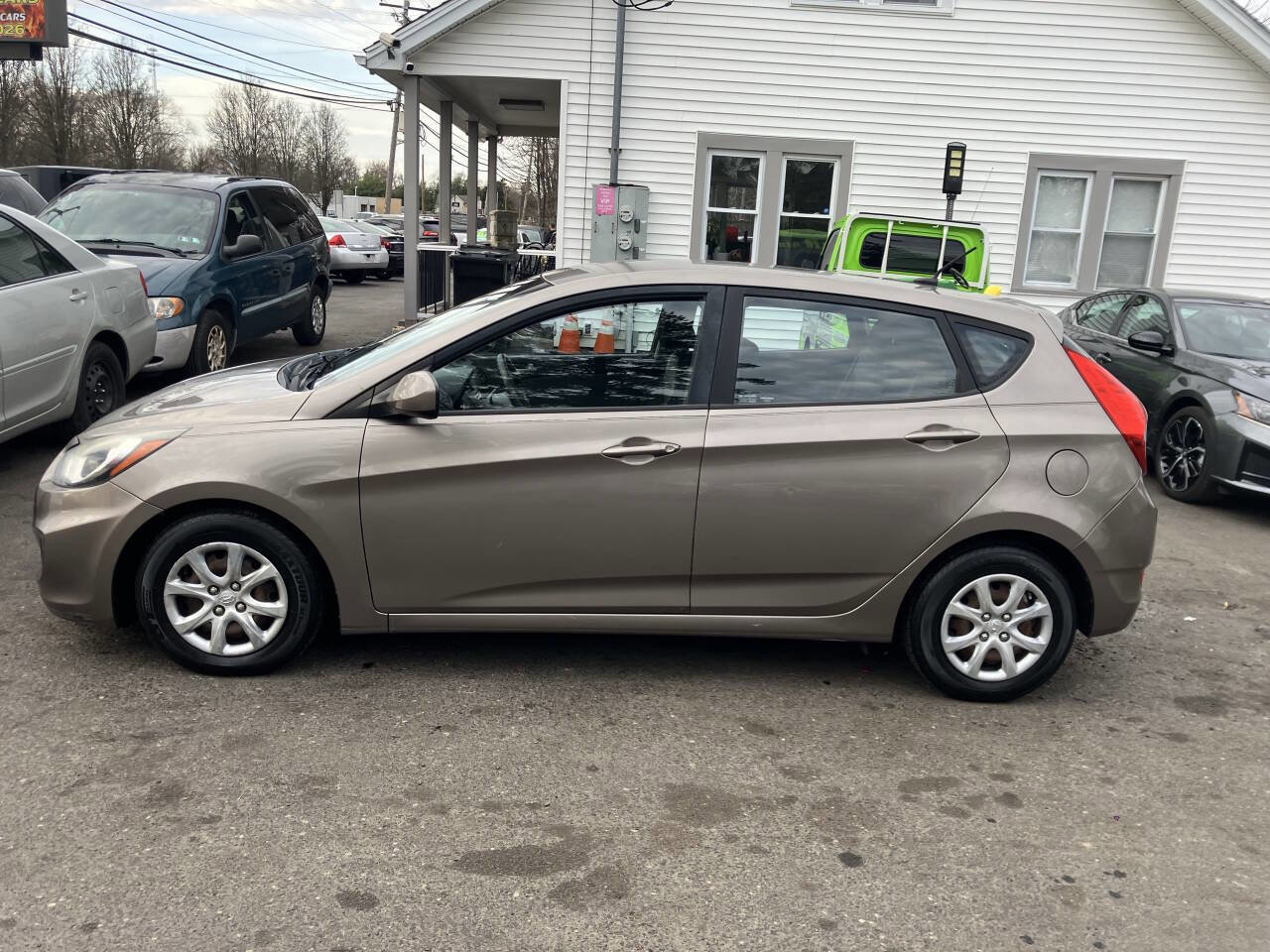 Used 2014 Hyundai Accent GS image 9