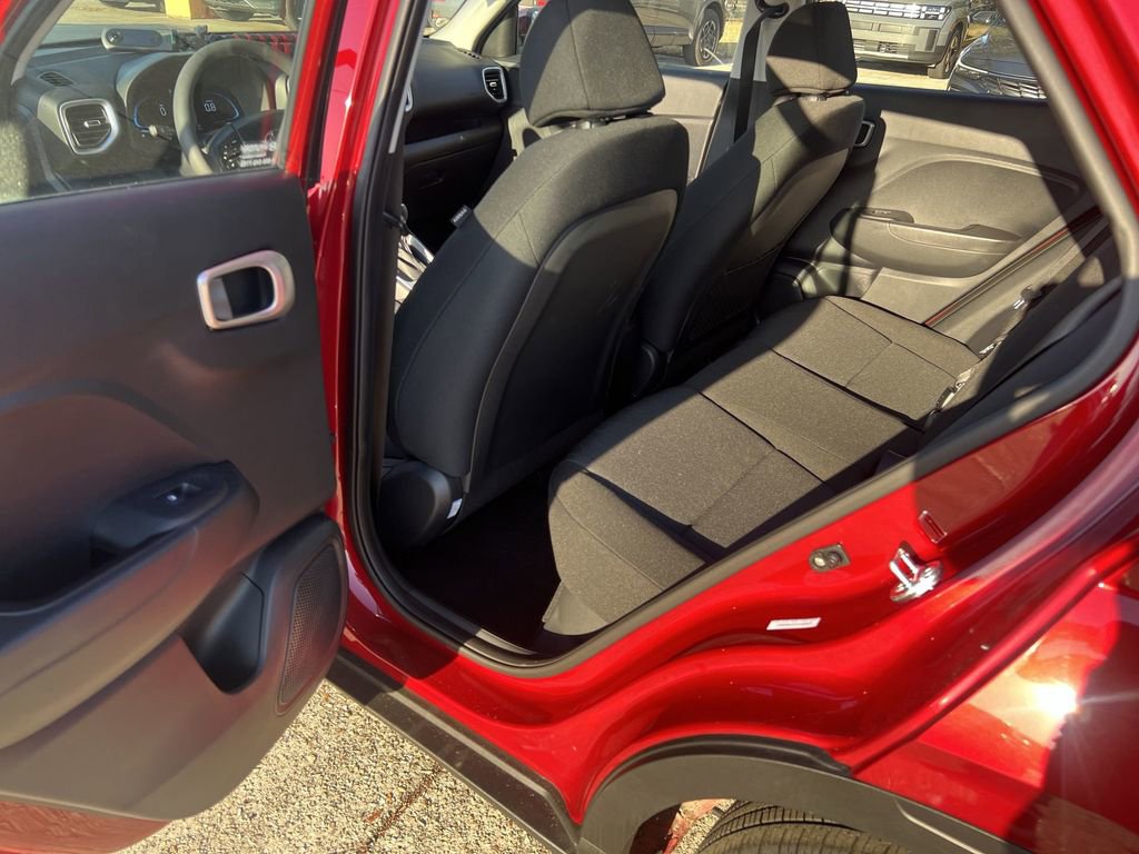 Used 2026 Hyundai Venue SE image 21