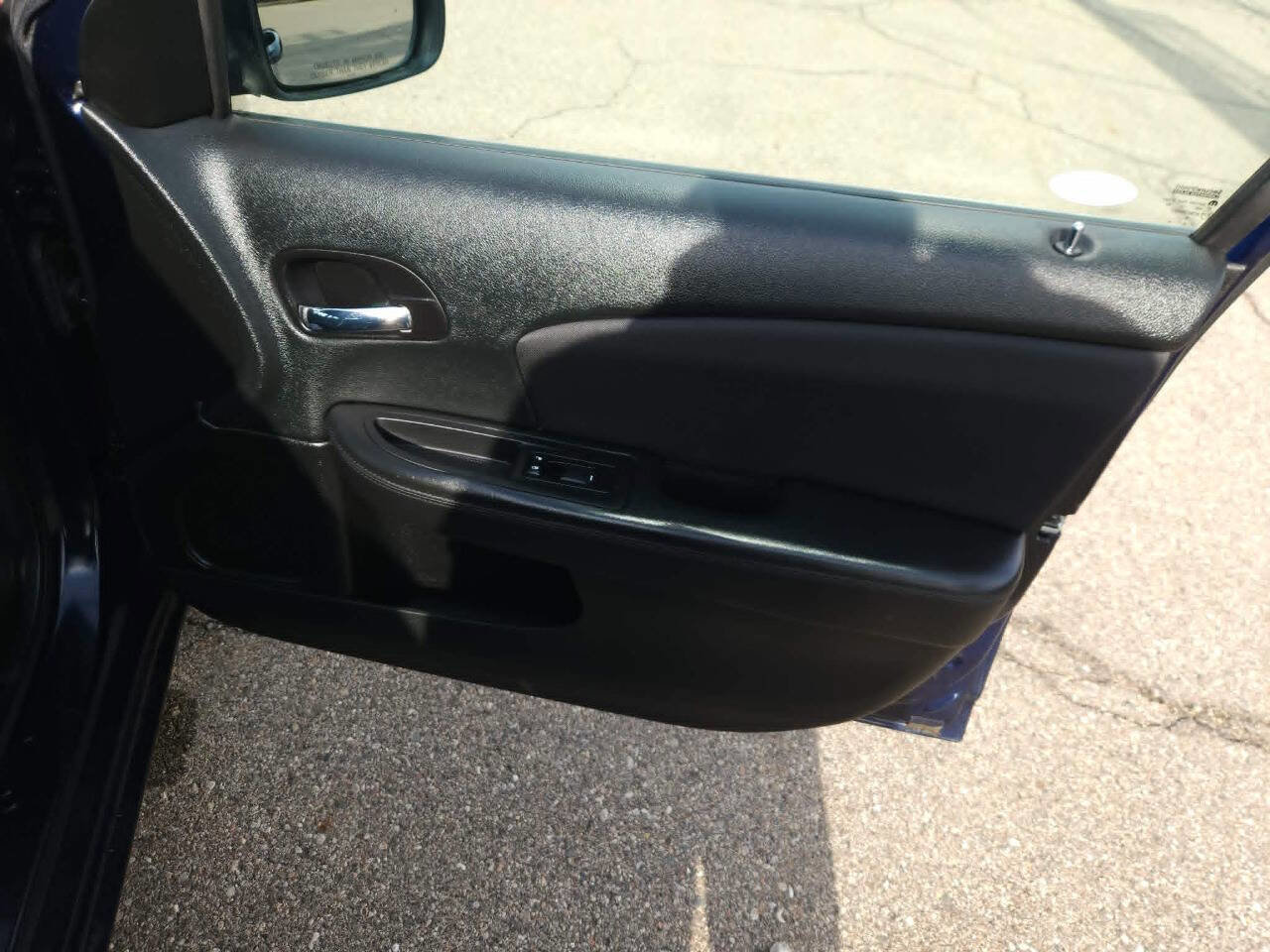 Used 2013 Chrysler 200 LX FWD image 18