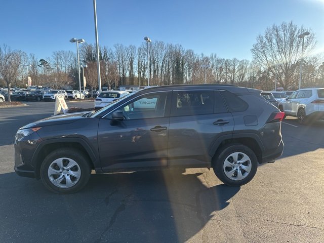 Used 2019 Toyota RAV4 LE image 4