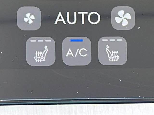 Certified 2026 Genesis GV70 2.5T Select AWD/4WD image 19