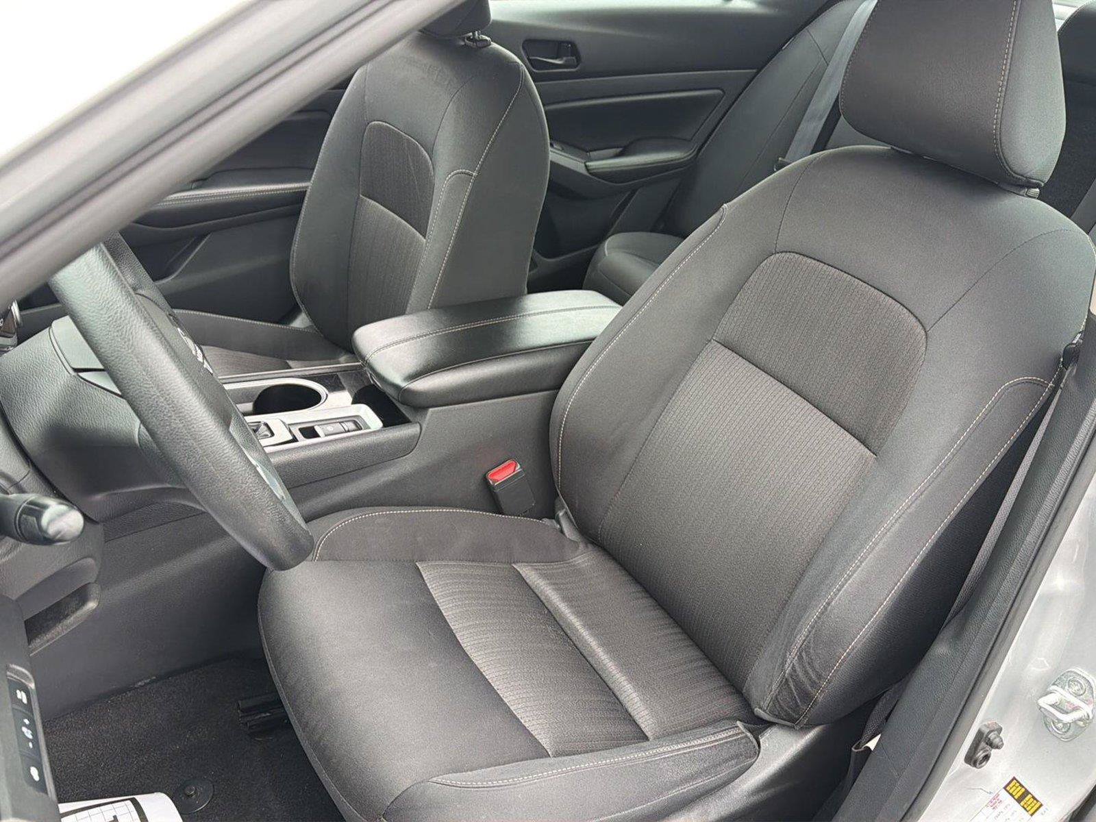 Used 2024 Nissan Altima 2.5 SV AWD/4WD image 12