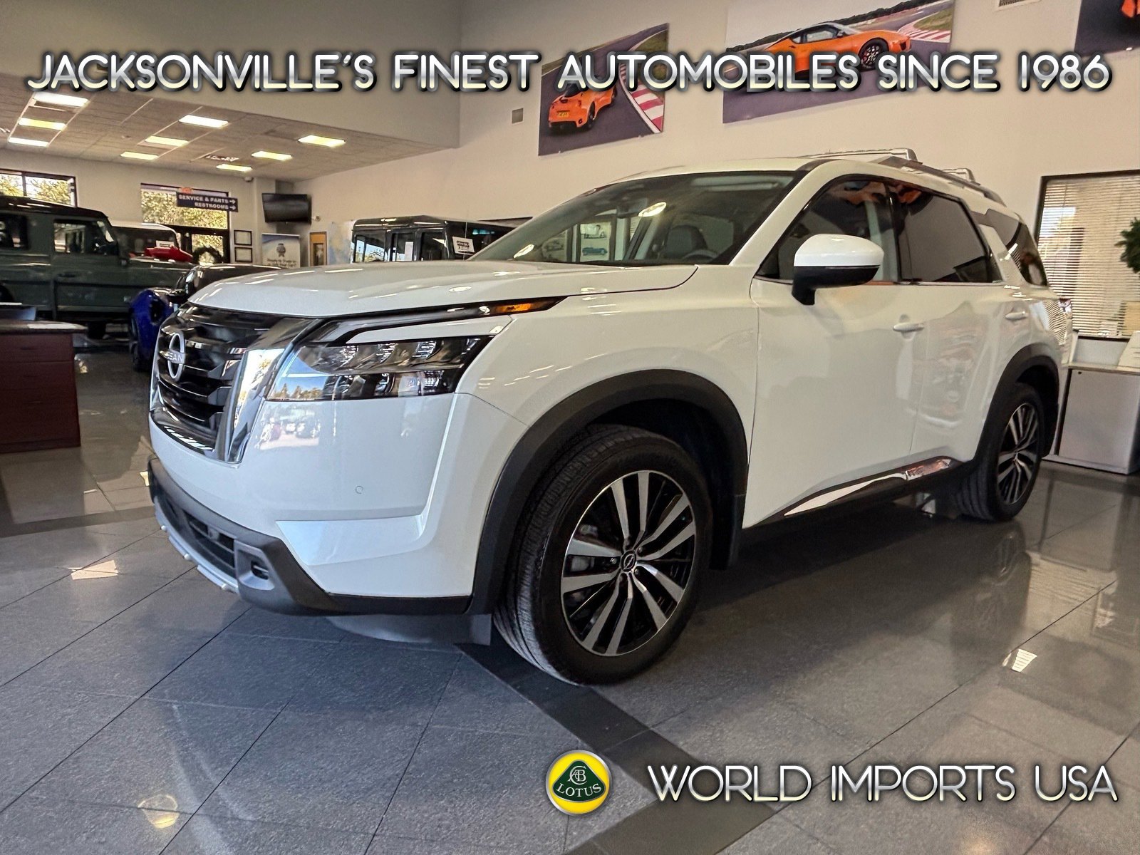 Used 2024 Nissan Pathfinder Platinum w/ Cargo Package image 1