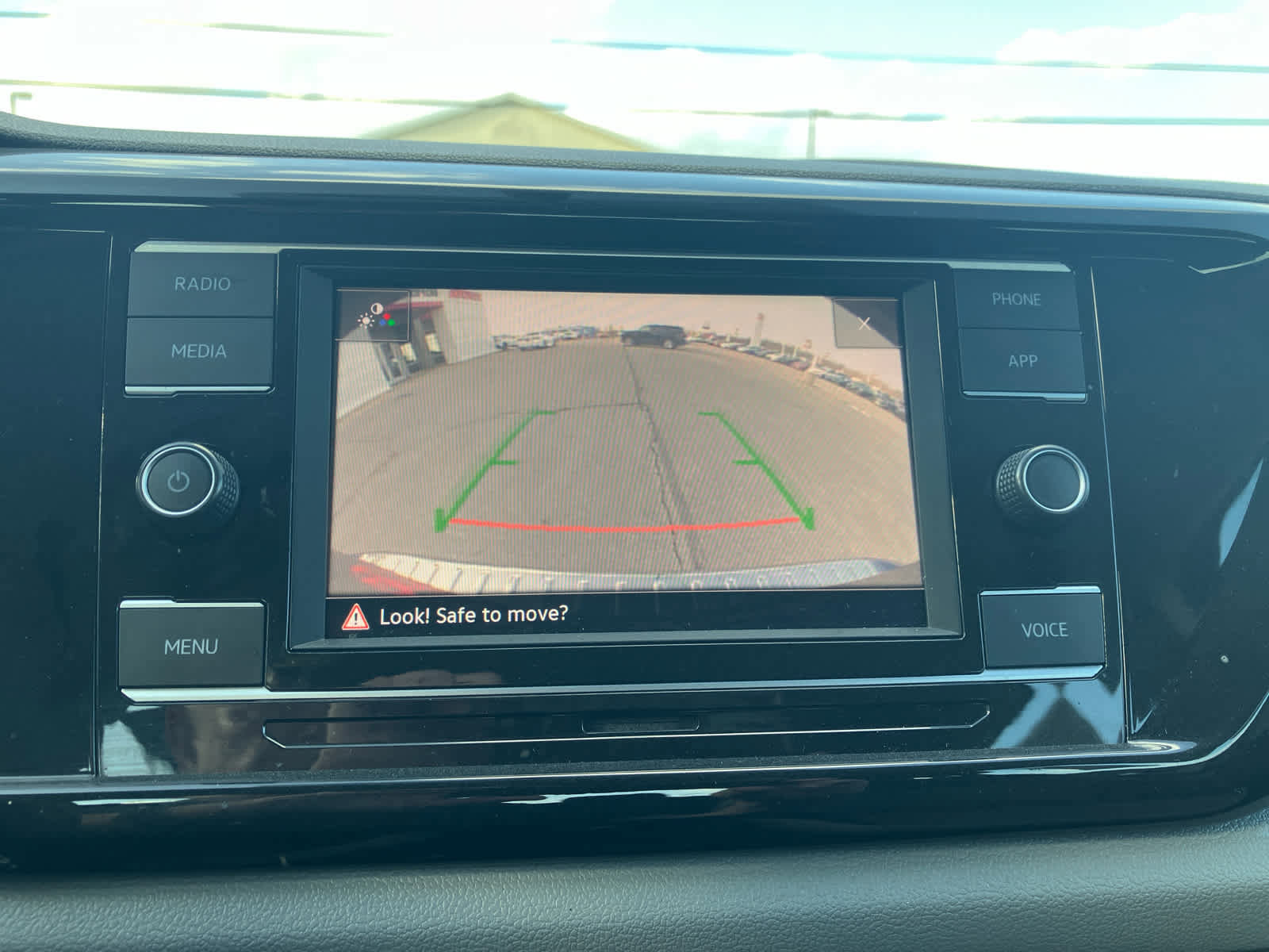 Used 2022 Volkswagen Taos S image 20