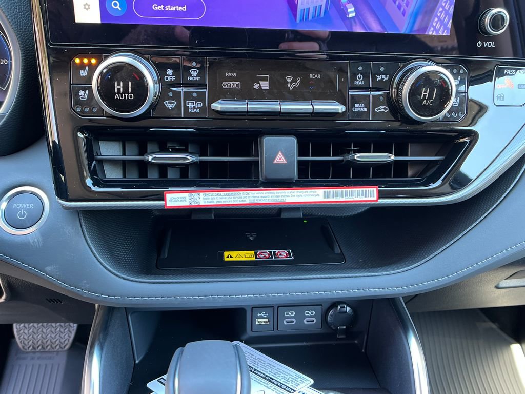 New 2026 Toyota Highlander Platinum image 17