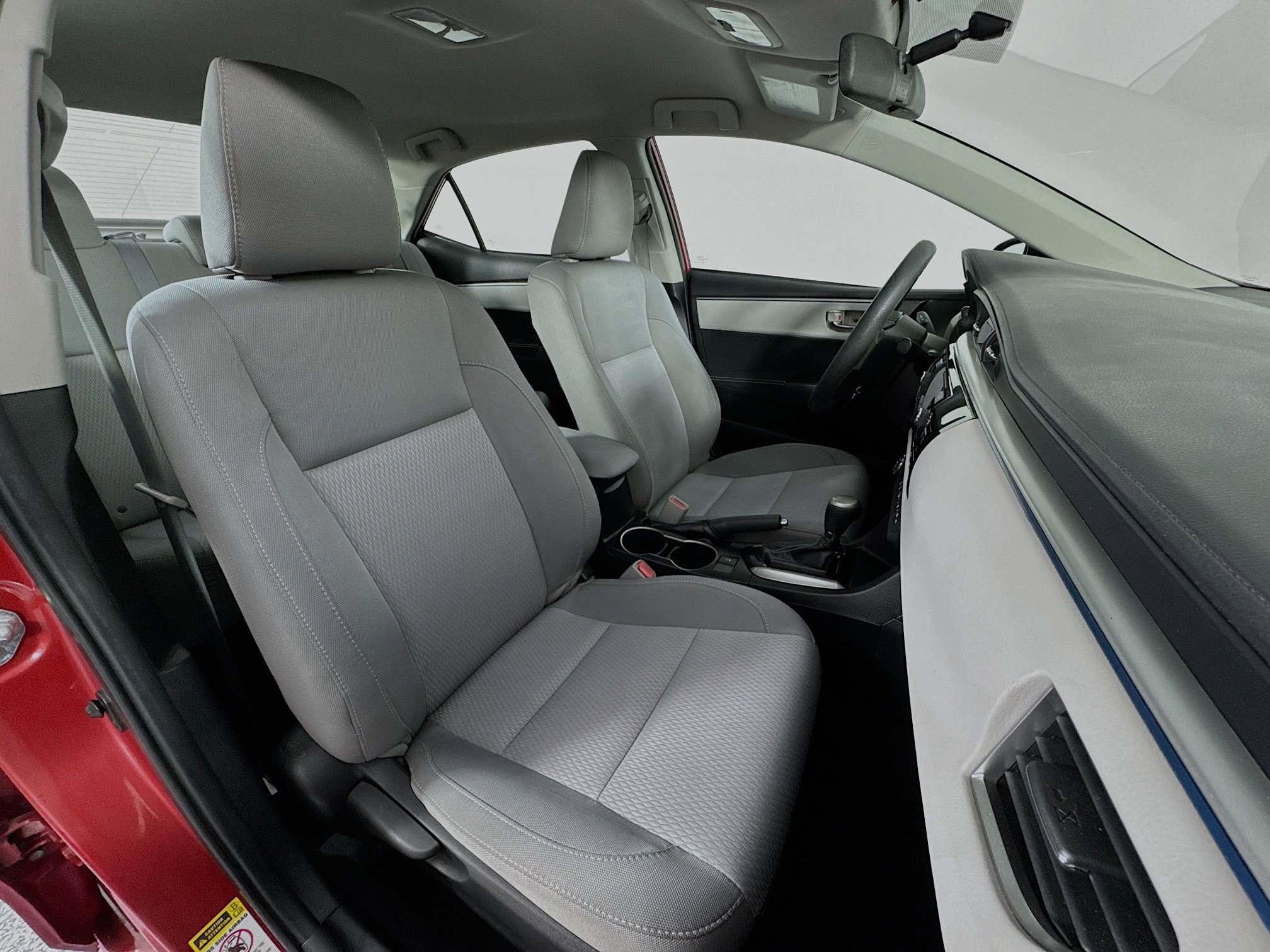 Used 2014 Toyota Corolla L image 25