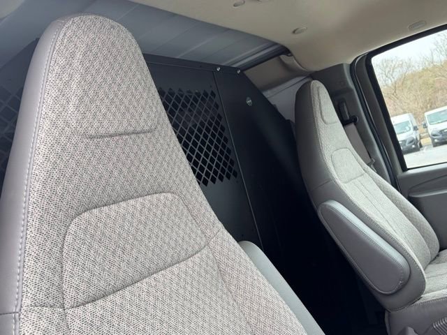 New 2026 GMC Savana 2500 Work Van w/ Driver Convenience Package image 31