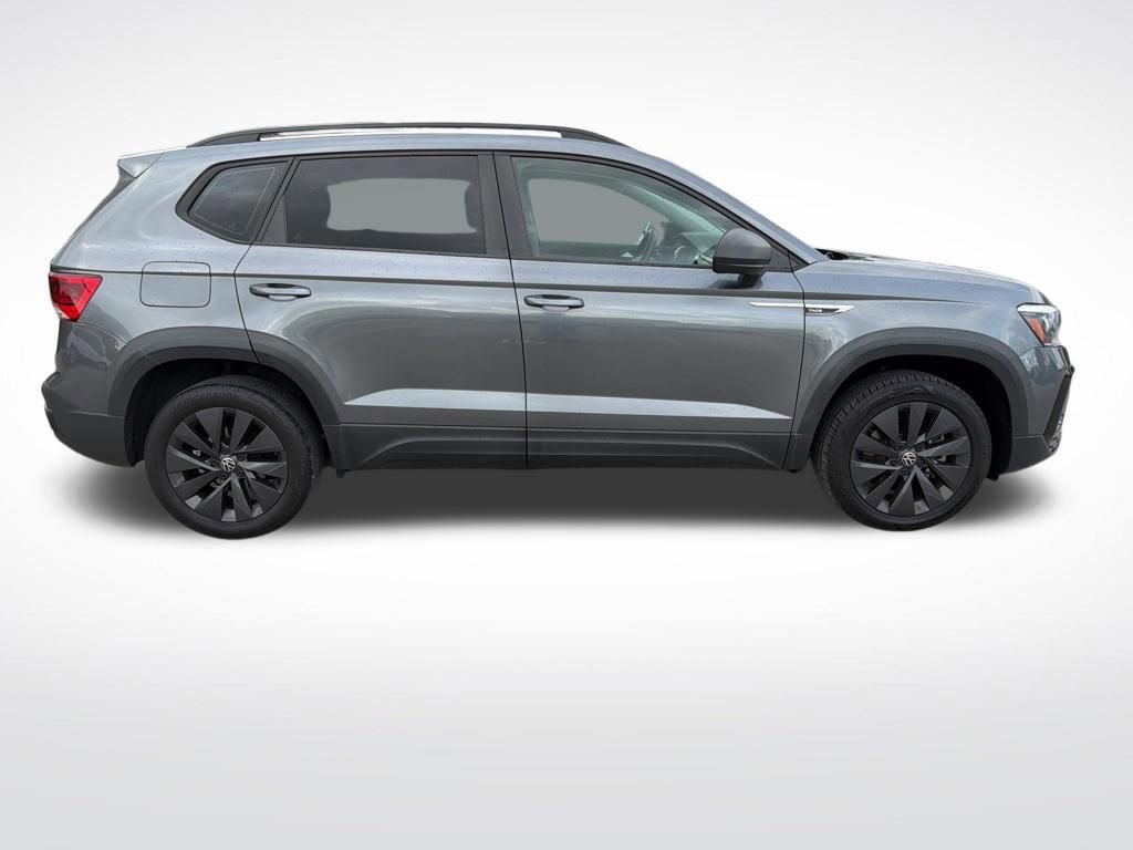 Used 2022 Volkswagen Taos S w/ IQ Drive S Package image 4