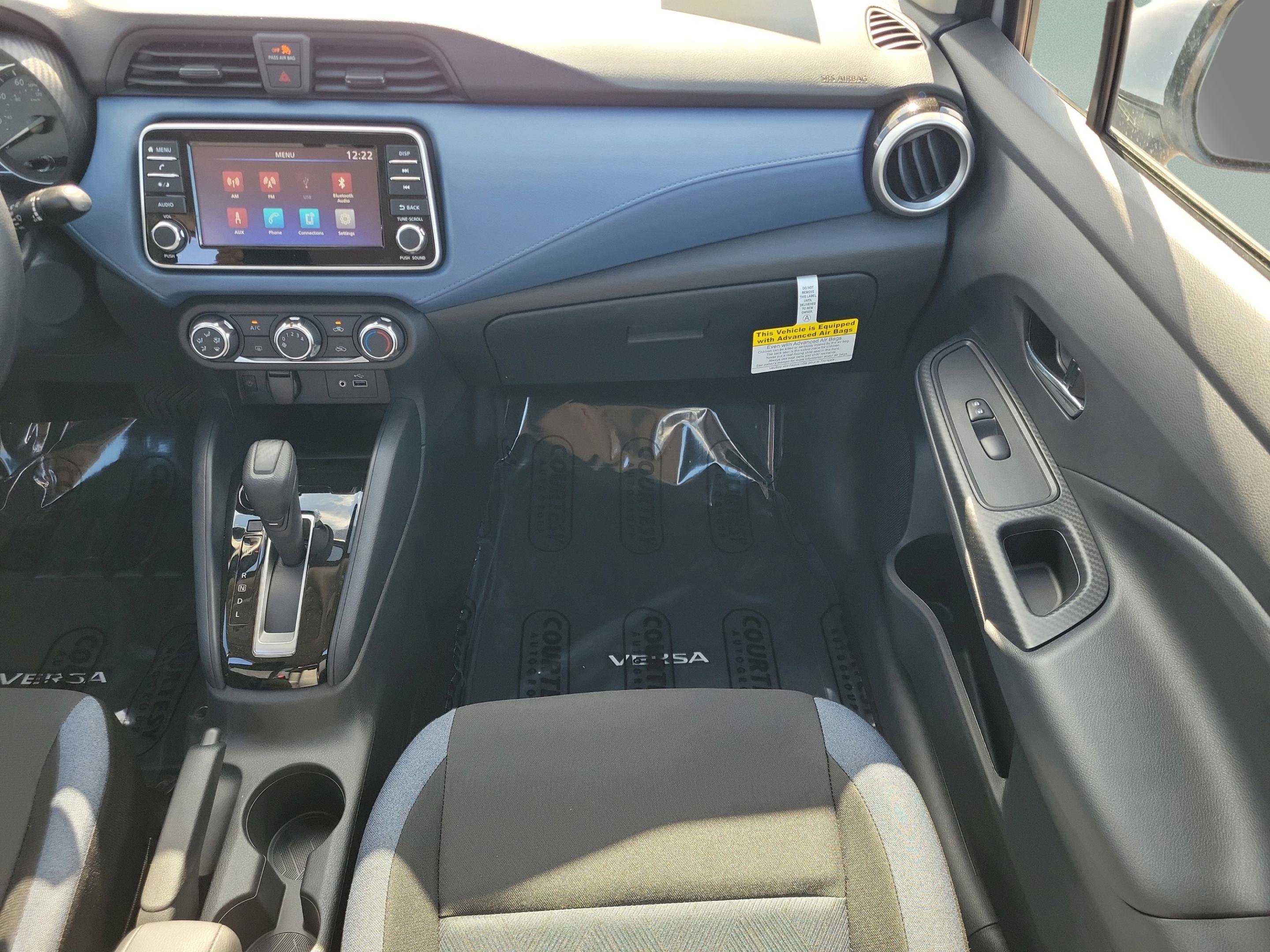 New 2025 Nissan Versa SV w/ Trunk Package FWD image 16