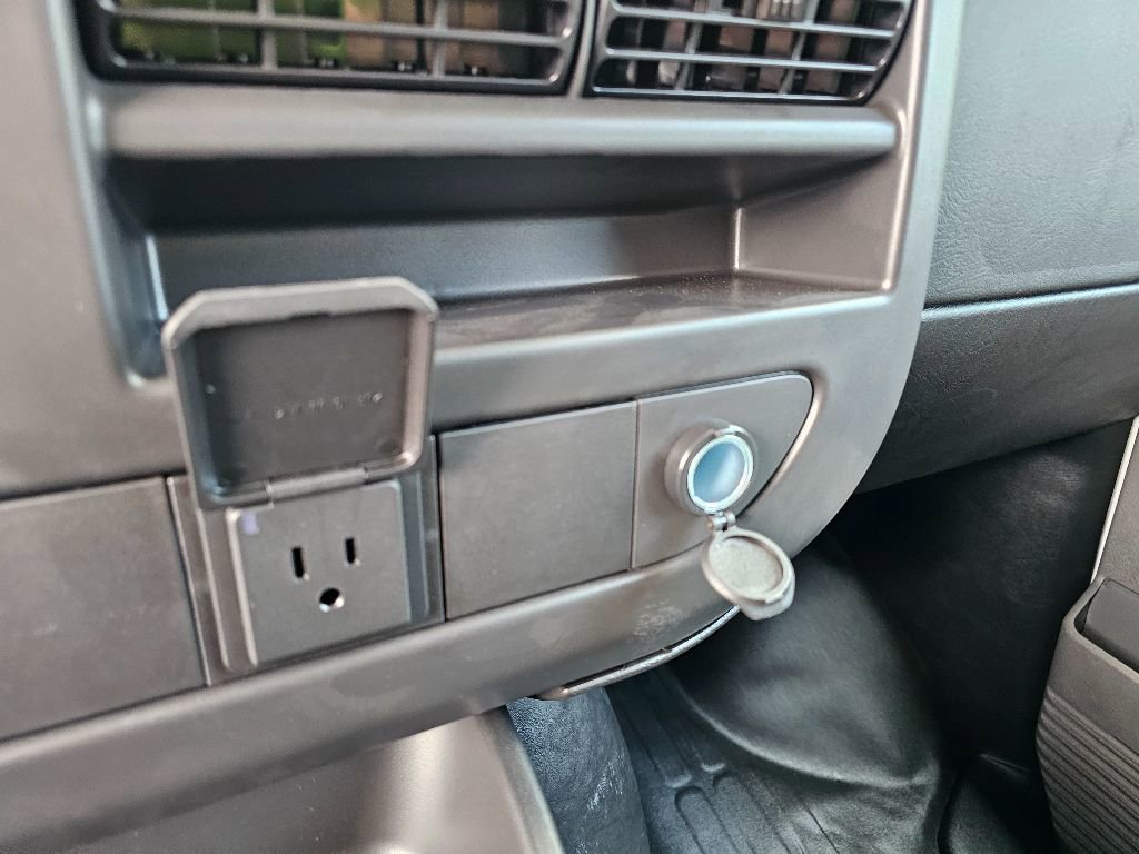 New 2025 GMC Savana 2500 w/ Driver Convenience Package RWD image 38