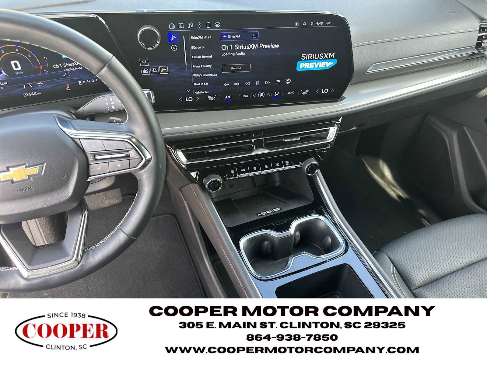 Used 2025 Chevrolet Traverse LT image 24