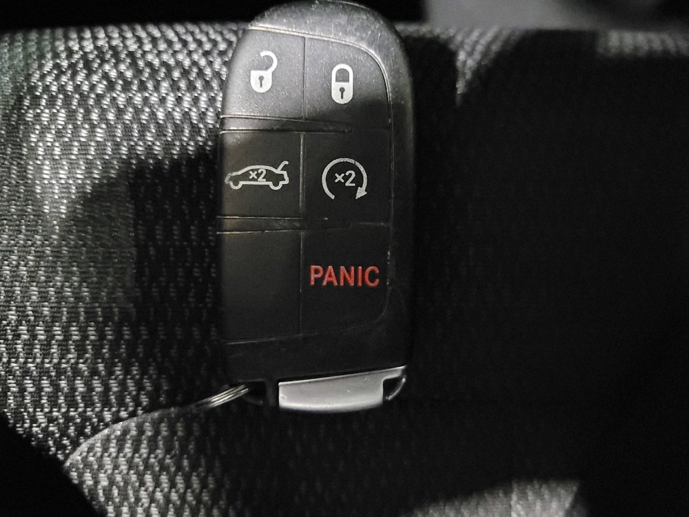 Used 2015 Chrysler 200 S w/ Navigation & Sound Group I image 32