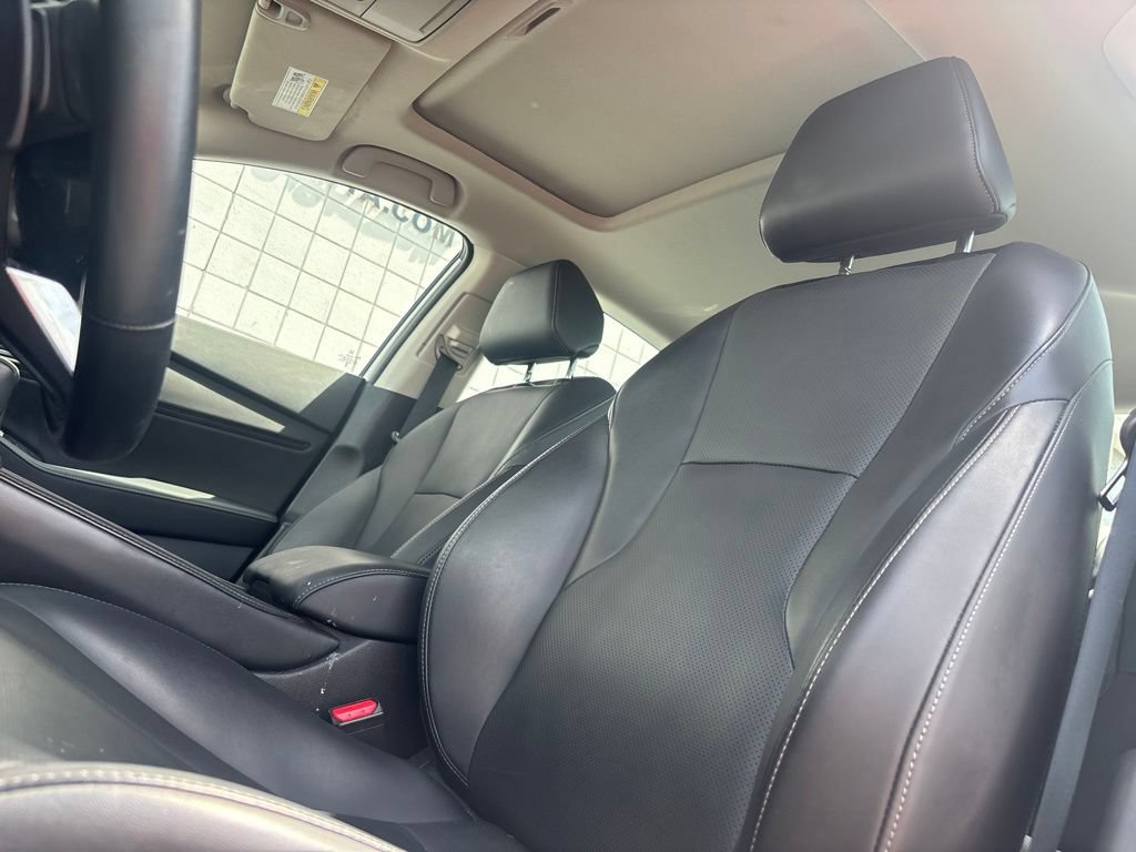 Used 2023 Honda Accord Touring image 11