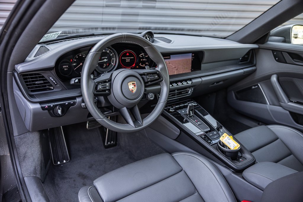 Certified 2024 Porsche 911 Carrera GTS image 4