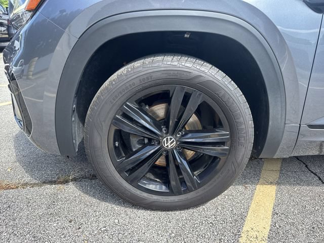 Used 2023 Volkswagen Atlas SEL R-Line AWD/4WD image 32