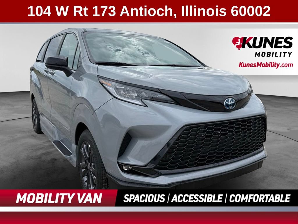 Used 2025 Toyota Sienna XSE w/ XSE Plus Package AWD/4WD video 1