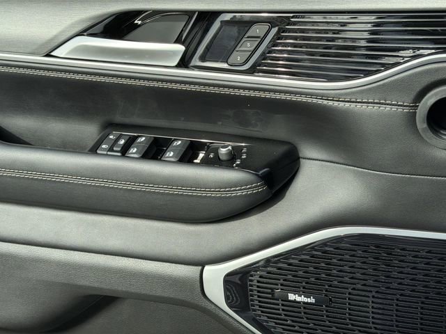 New 2026 Jeep Grand Wagoneer L Limited AWD/4WD image 33