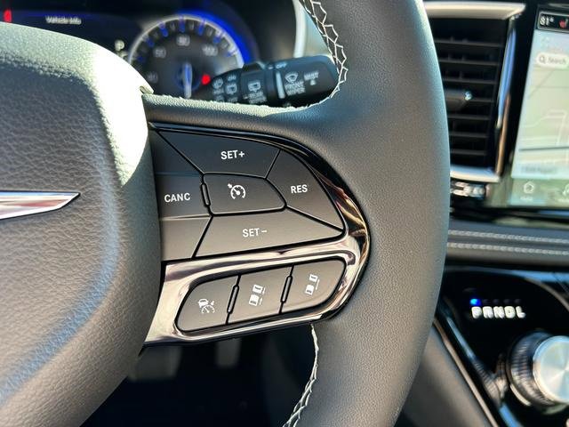 New 2026 Chrysler Pacifica Select image 21