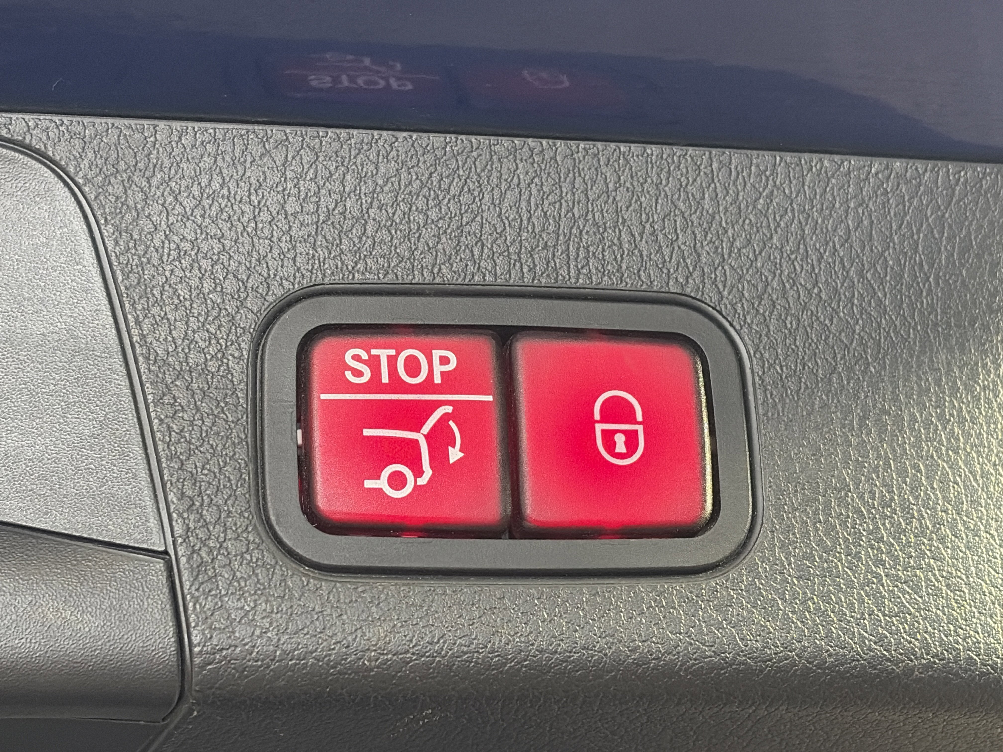 Certified 2021 Mercedes-Benz GLB 250 4MATIC image 15