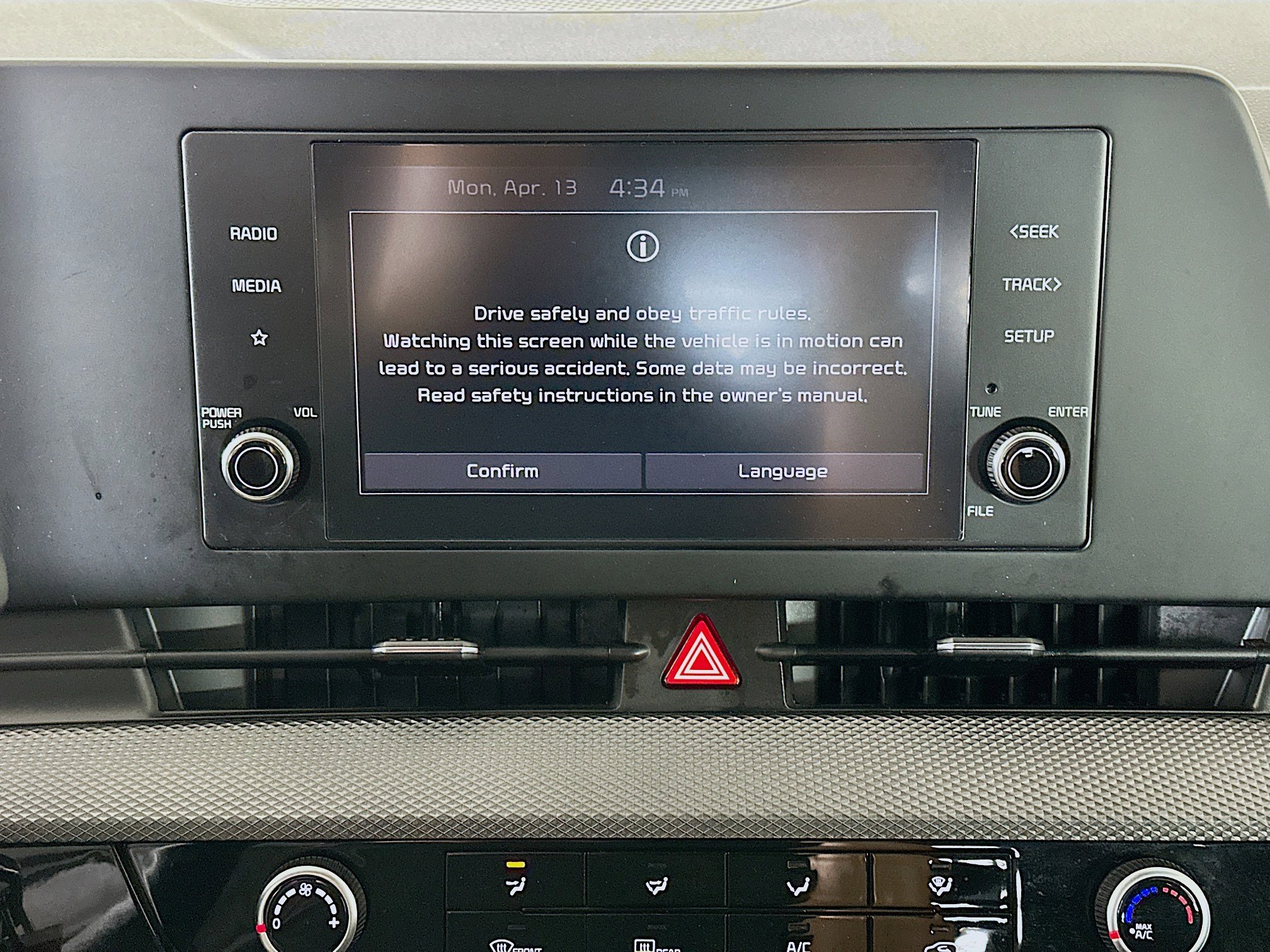 Used 2025 Kia Sportage LX image 19