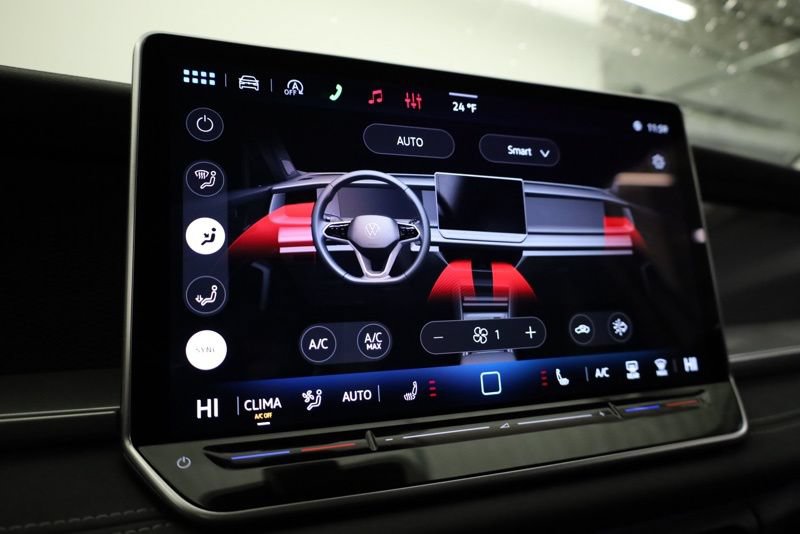 New 2026 Volkswagen Tiguan SE AWD/4WD image 18