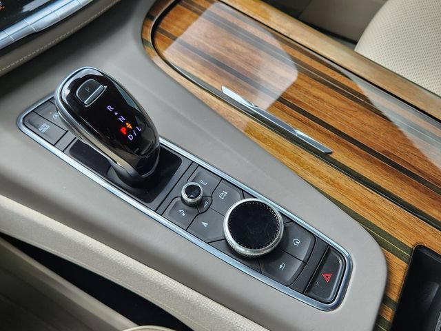 Used 2021 Cadillac Escalade ESV Sport Platinum AWD/4WD image 18
