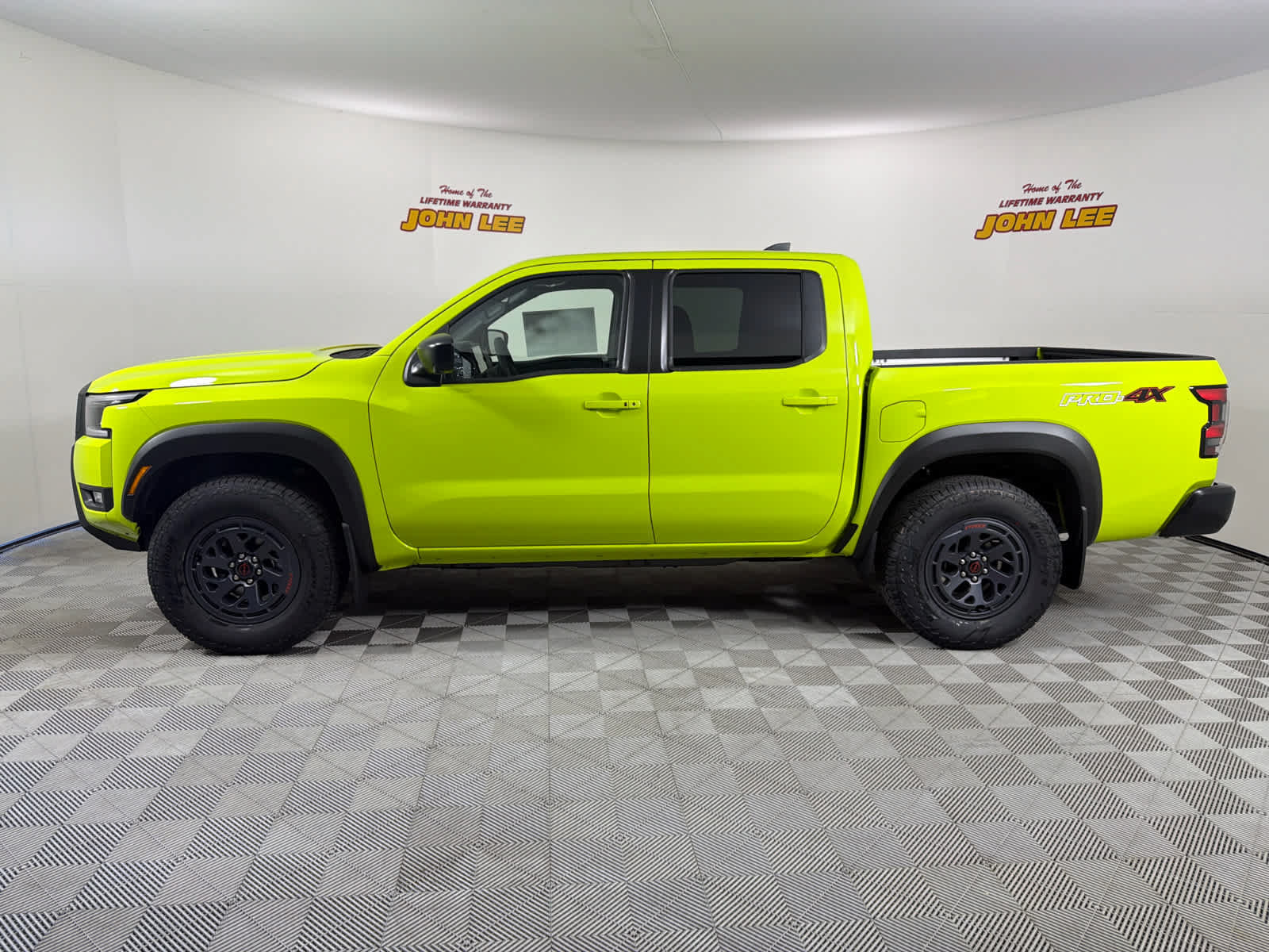 New 2026 Nissan Frontier PRO-4X w/ Pro Premium Package AWD/4WD image 2