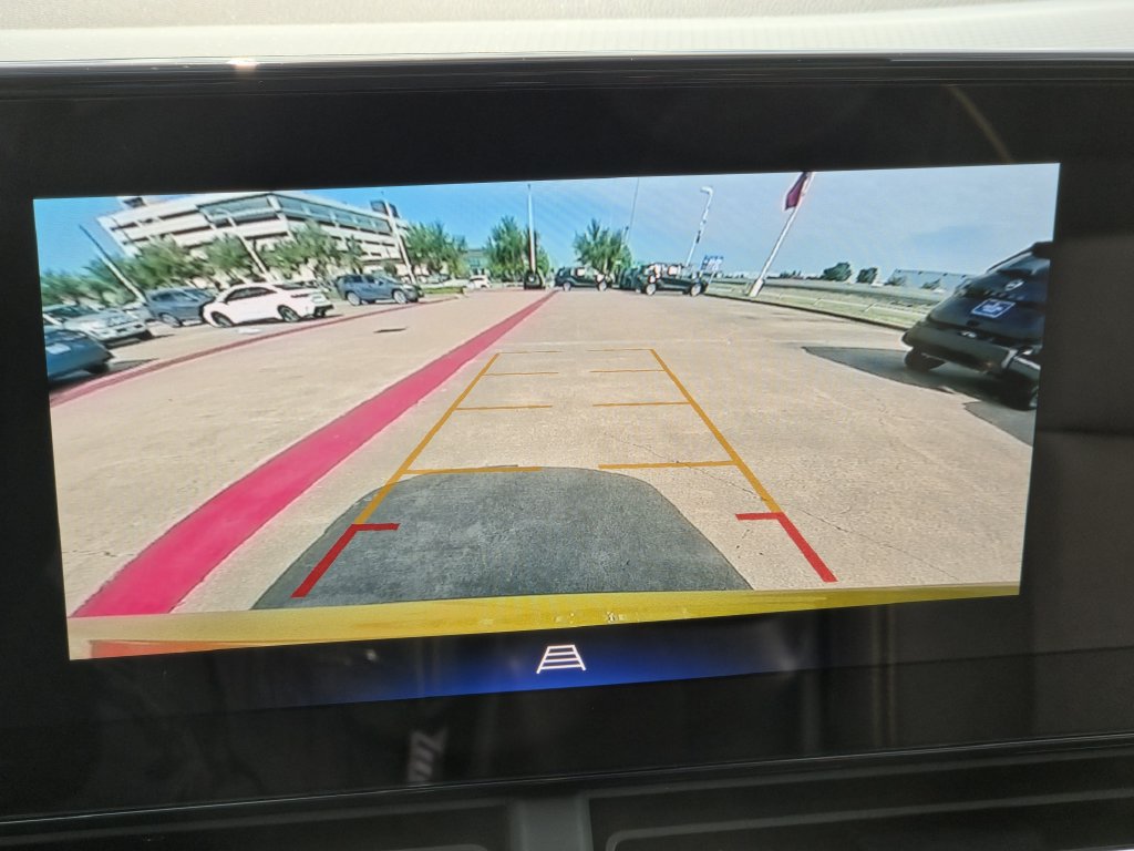 Used 2025 Chevrolet Trax ACTIV w/ Sunroof Package FWD image 18