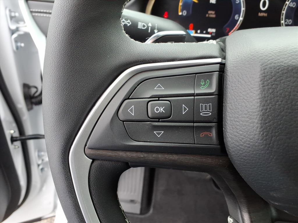 New 2026 Jeep Grand Cherokee Altitude image 19