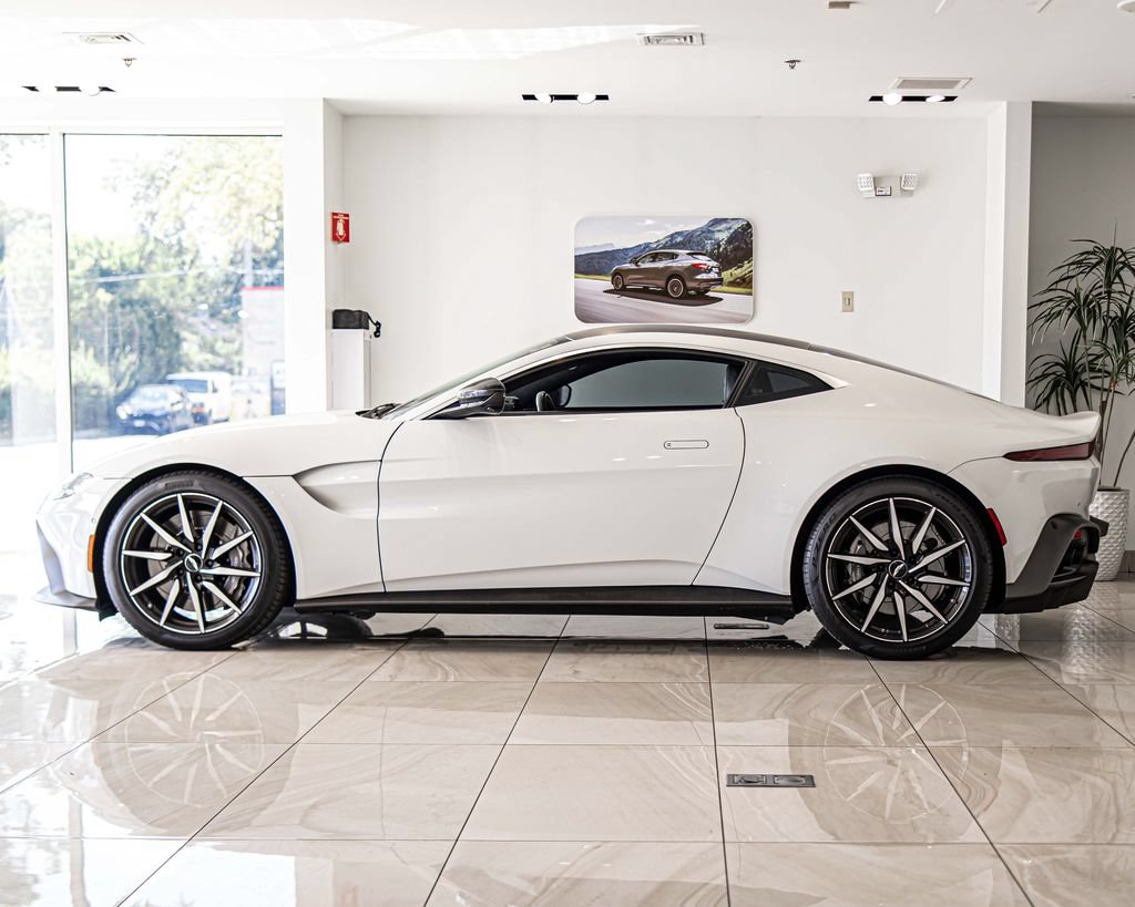 Used 2019 Aston Martin V8 Vantage Coupe RWD image 6
