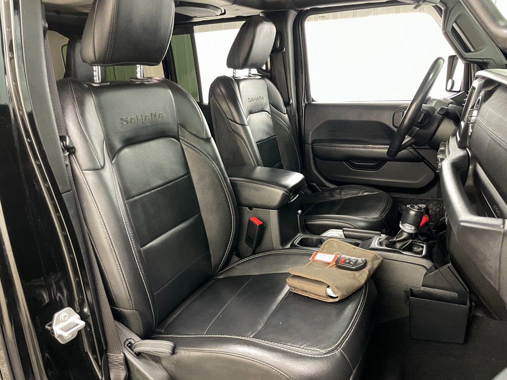 Used 2018 Jeep Wrangler Unlimited Sahara w/ LED Lighting Group image 35