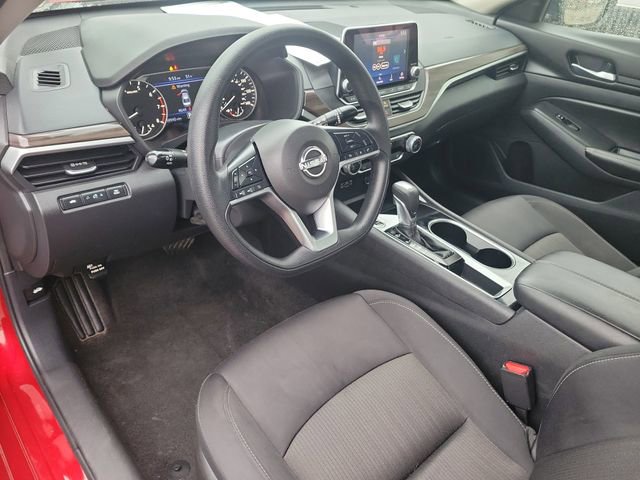 Used 2024 Nissan Altima 2.5 SV image 17