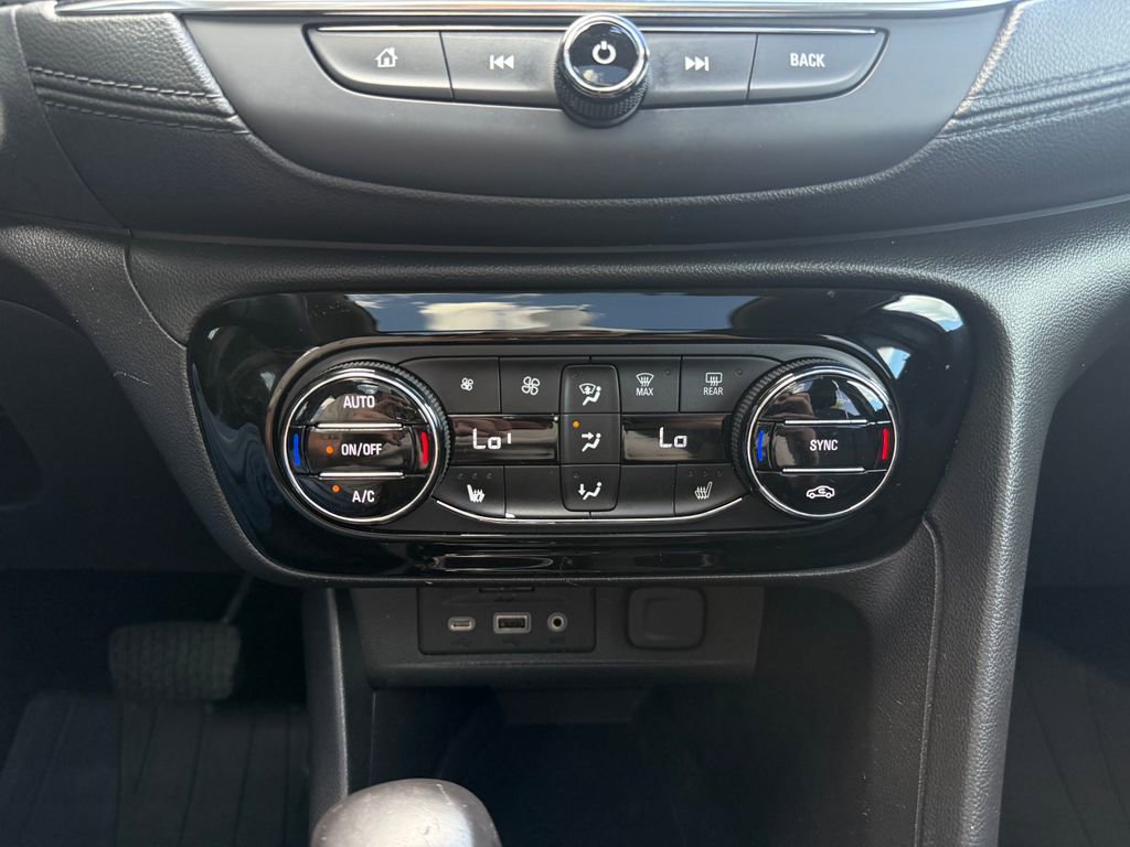 Used 2021 Buick Encore GX Essence w/ Advanced Technology Package FWD image 27