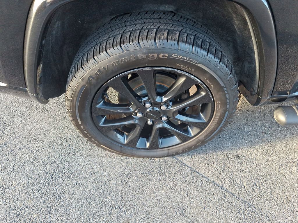 Used 2019 Jeep Grand Cherokee Altitude image 31